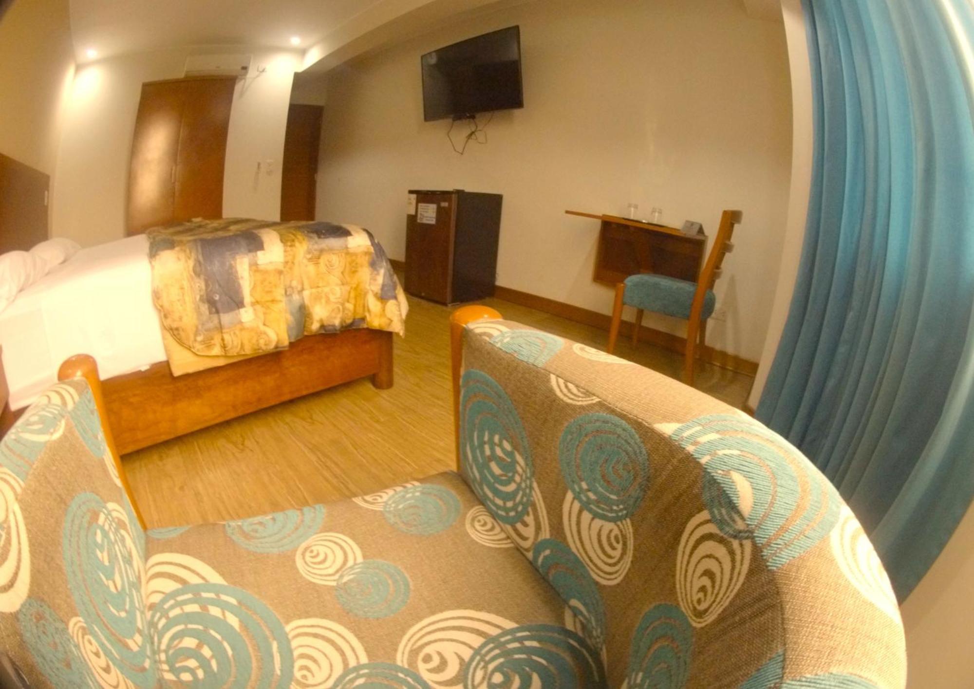 Hotel Esencia Suites Lima Bagian luar foto